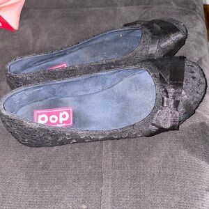 Glenna Pop memory foam flats size 8